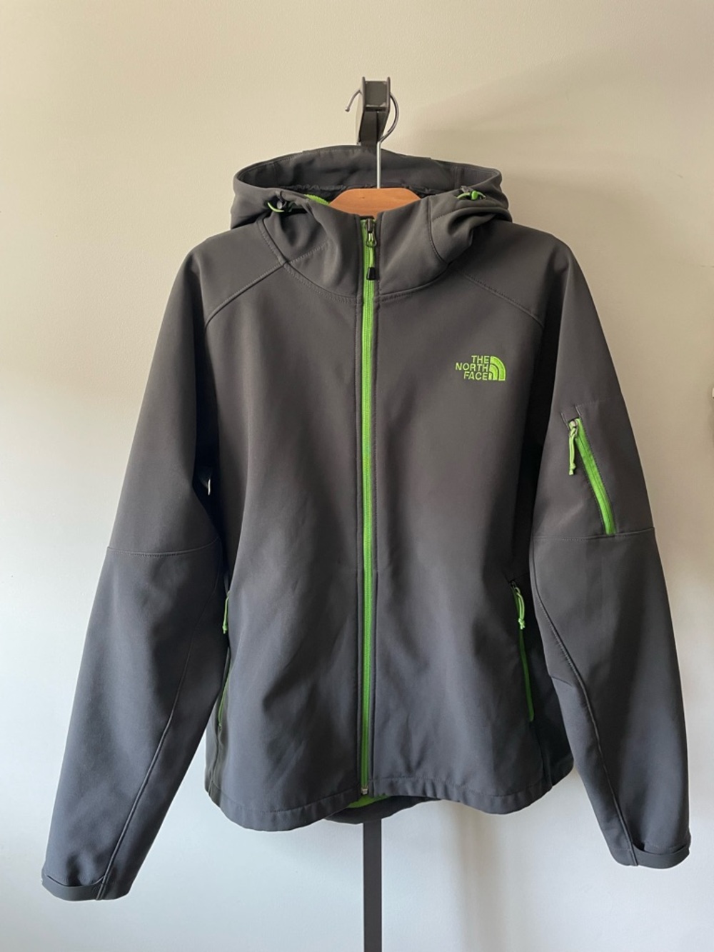 The North Face Apex Bionic Softshell Hooded Jacket Hoodie Lime Green Mens XL